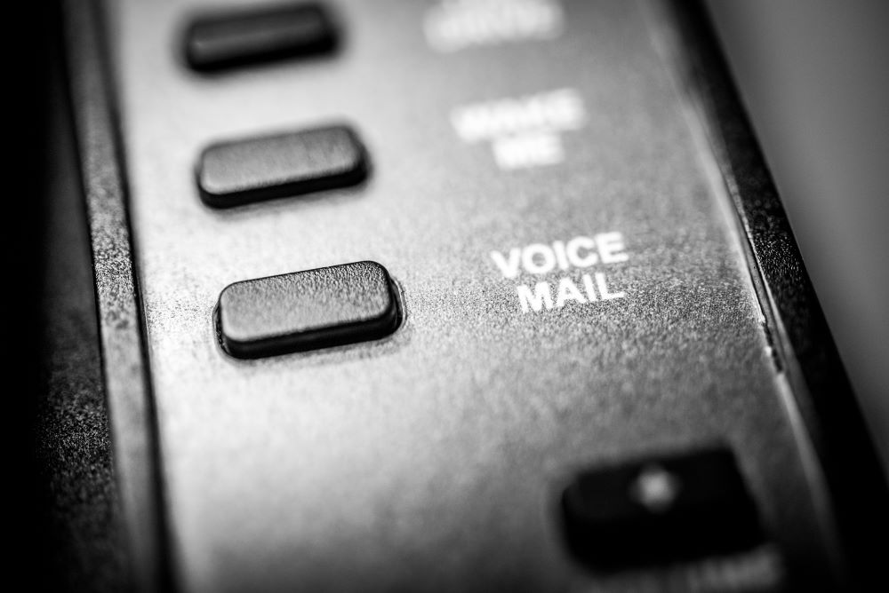 voicemail ai transcription